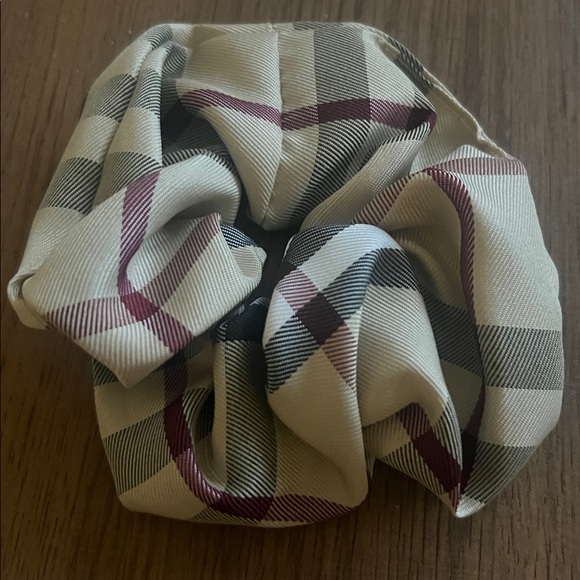 Burberry Checkered Hair Scrunchie - Black, White, Tan - Picture 3 of 3